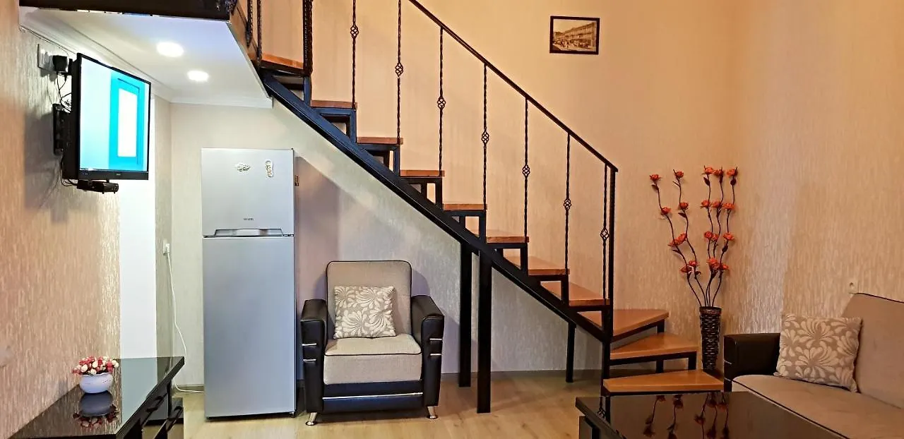 Bright And Cozy Apartment On Aghmashenebeli Avenue Tbiliszi